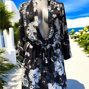 ✅Floral Tunic - Black and White